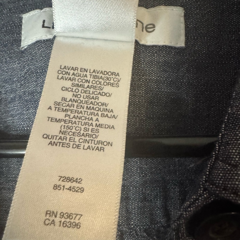 Liz Claiborne Chambray Blue Button-Down Blouse - Picture 6 of 11